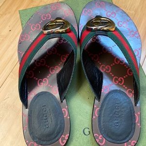 Gucci Slides size 6 women